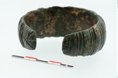 Foto von Bronzemelonenarmreif (NHMW-PRAE-025379)